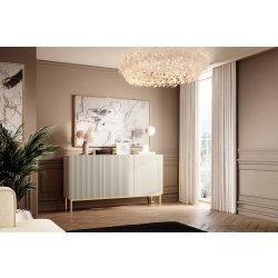 Komoda Nicole 150 cm trzydrzwiowa z ryflowanym frontem - kaszmir / złote nóżki